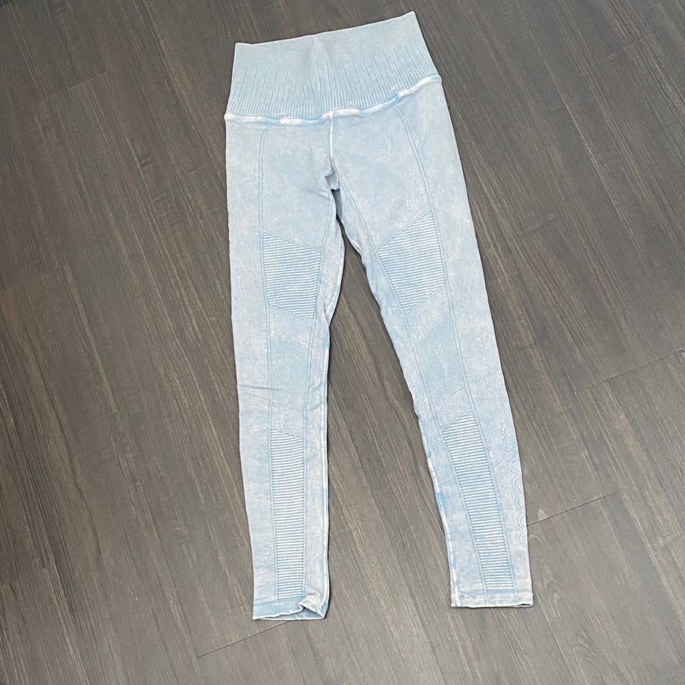 Light Blue High-Waisted Leggings